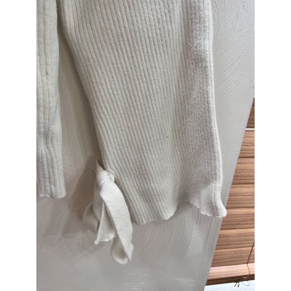 Flared Sleeve, Turtleneck Sweater Cream, Size Large. Bows on Sleeves - Picture 2 of 6